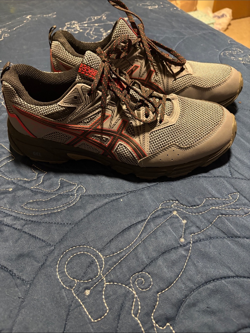 ASICS Men's Gray and Red Trail-Ready Mesh Sneakers